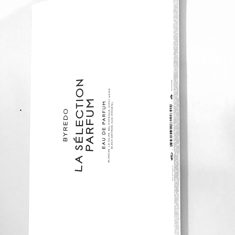 Selection of 4 spray parfumes